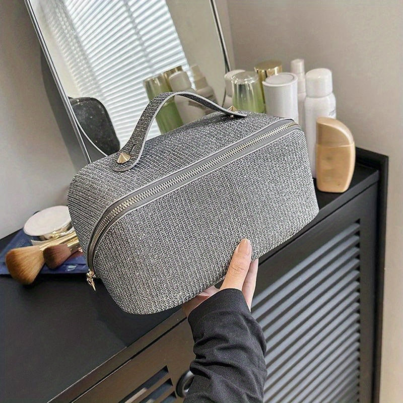Nala | Compact Hanging Cosmetic Bag