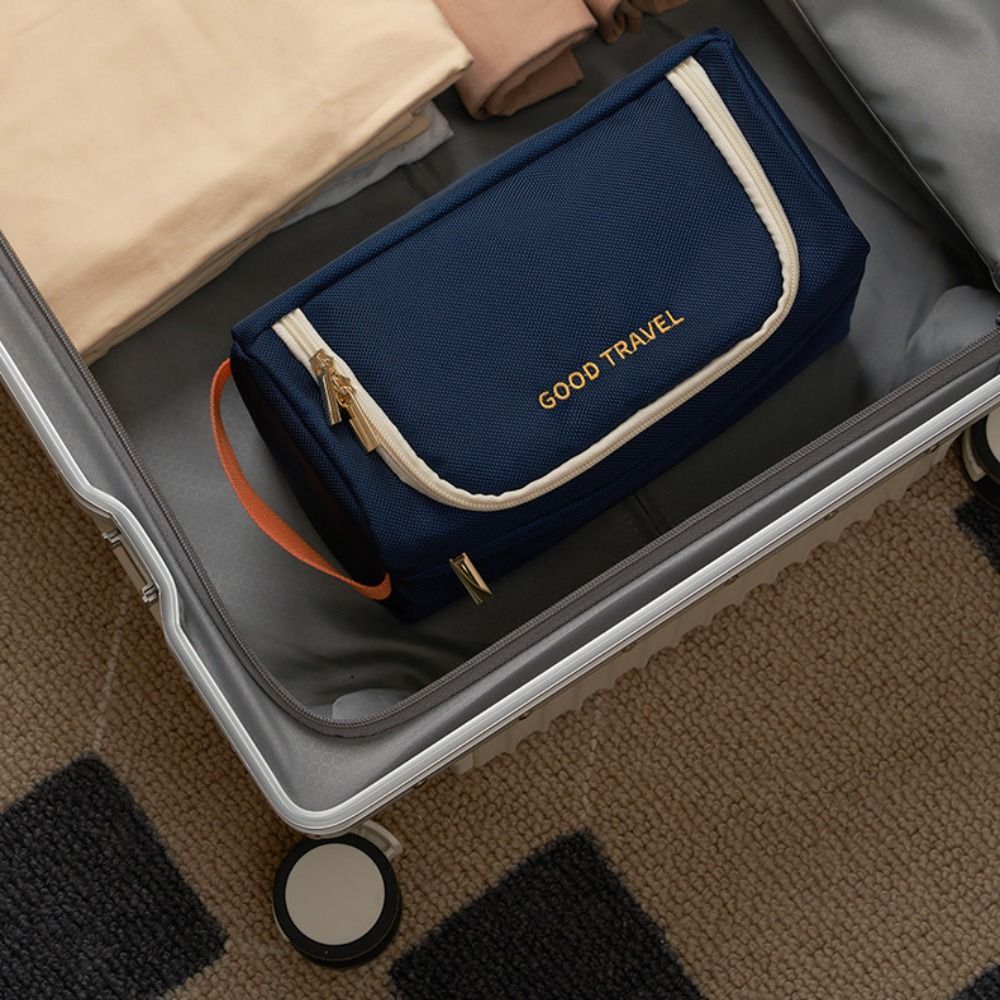 Dan | Waterproof Men's Toiletry Organizer