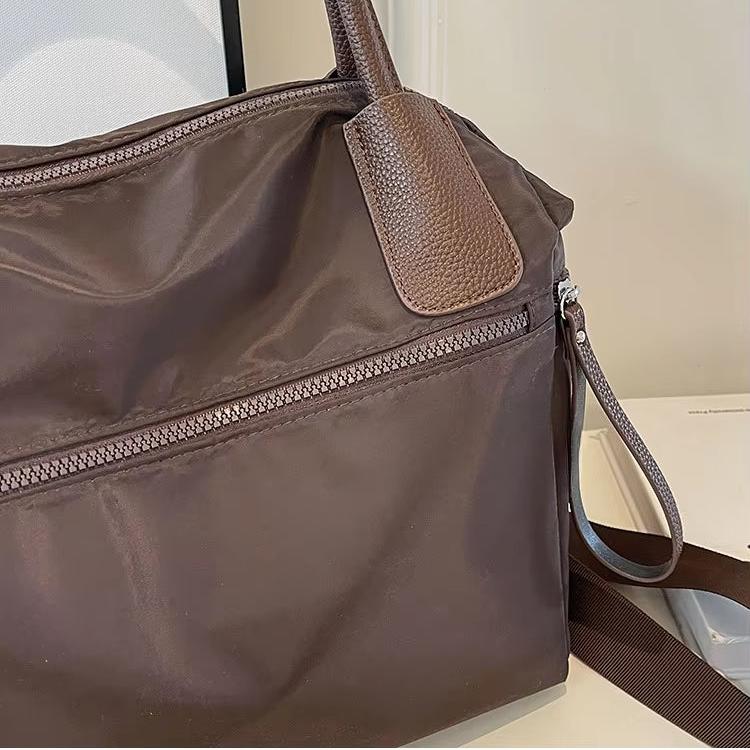 Maelyn | Stylish and Functional Crossbody Shoulder Bag