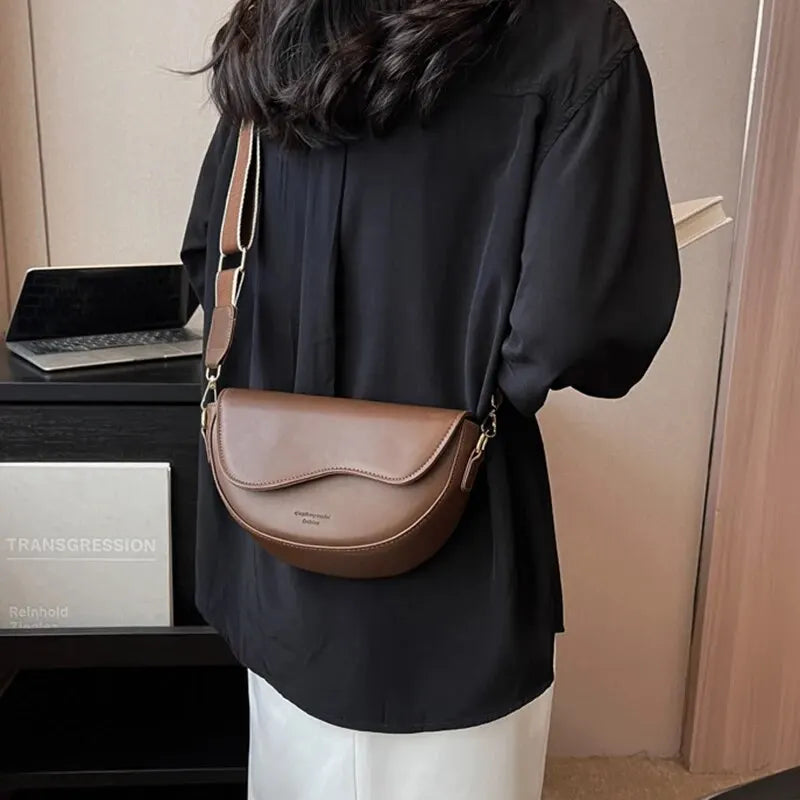 Amina | Women's Vintage Leather Crossbody Saddle Handbag