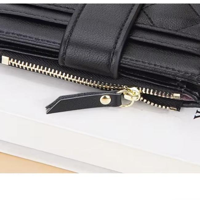 Maxine | Travel Wallet with RFID Protection