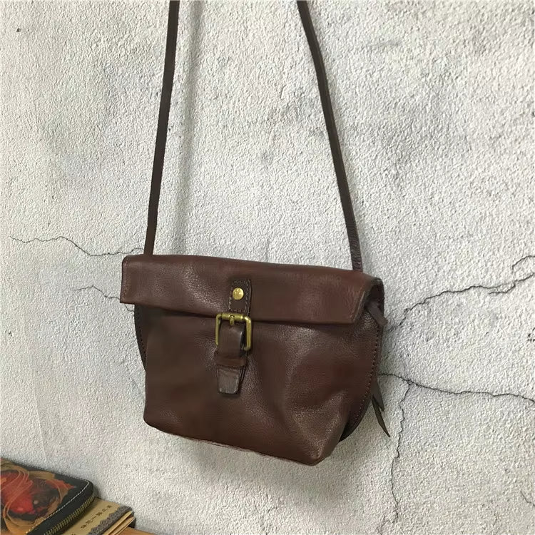 Lyra | Timeless and Functional Vintage-Style Mini Sling Bag