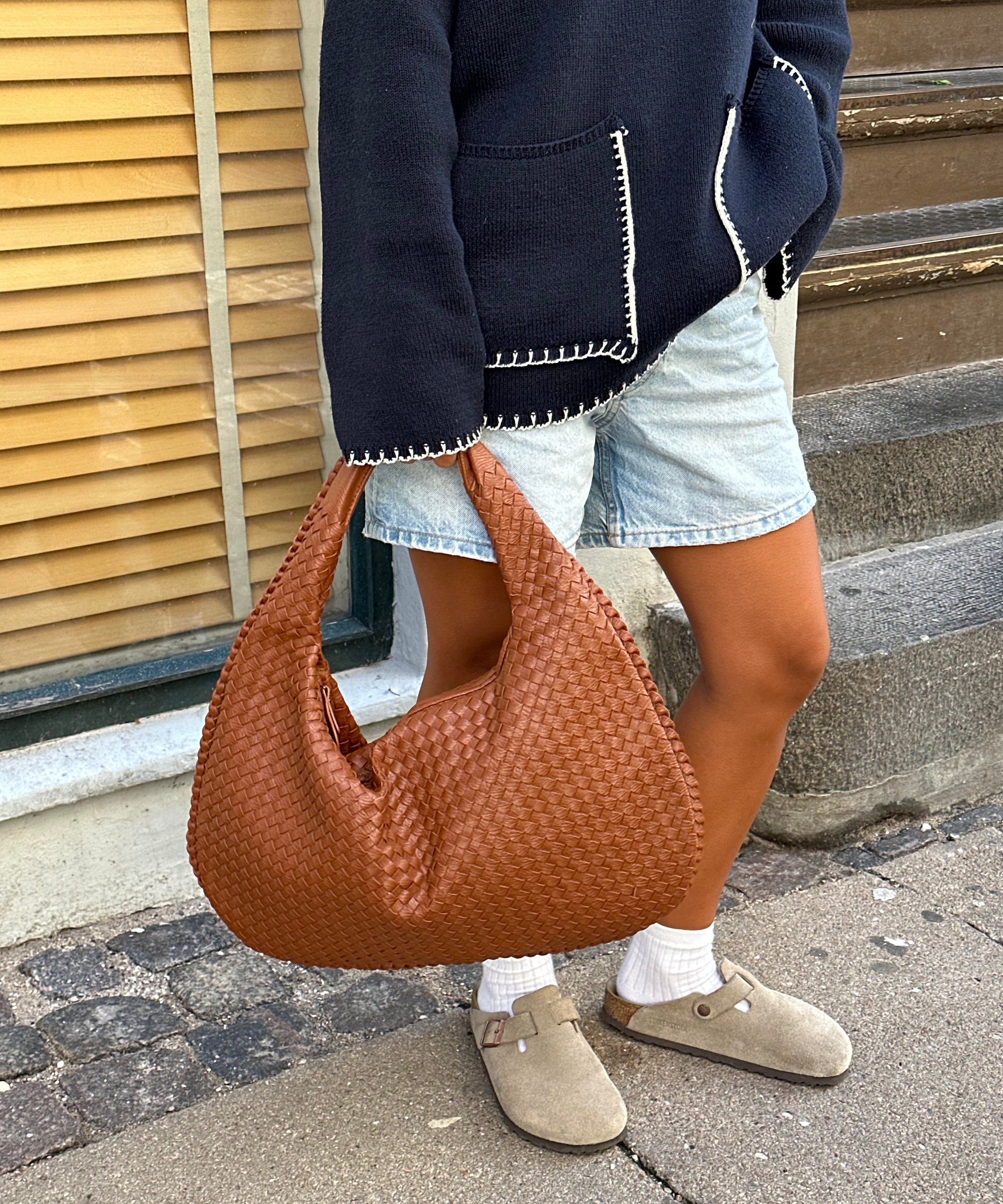 Pamela | Modern Textured Handbag - Style & Function