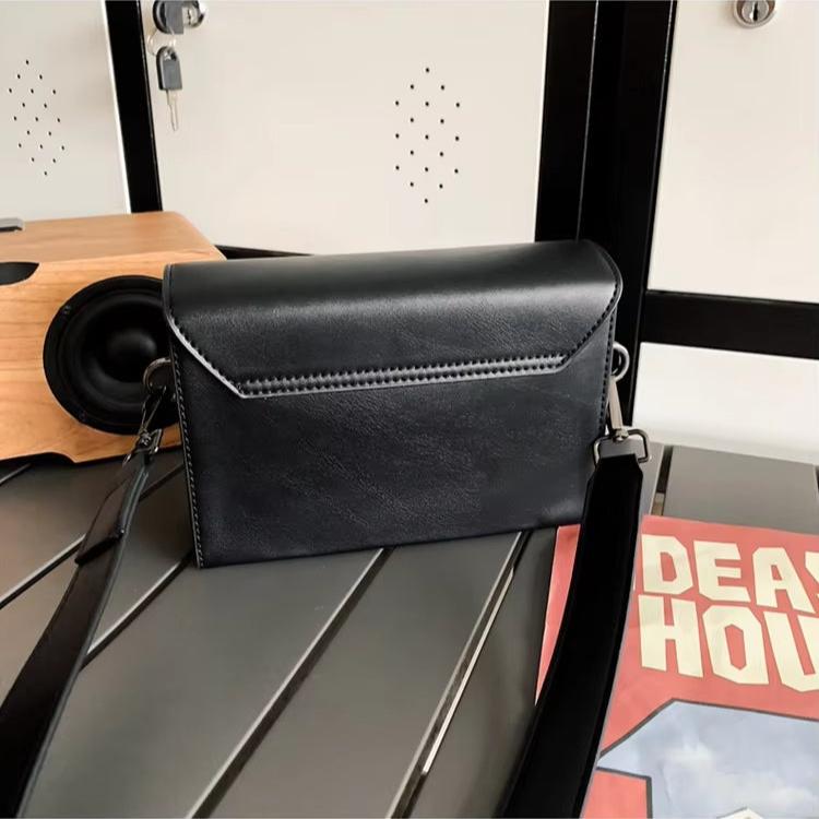 Dario | Sleek & Compact Crossbody Sling Bag