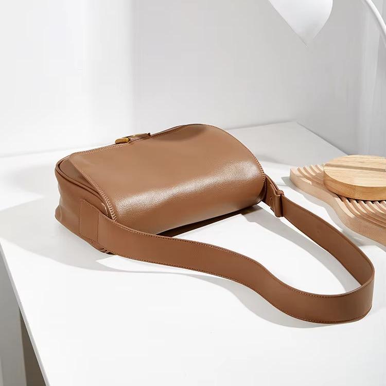 Alondra | Stylish and Functional Crossbody Messenger Bag