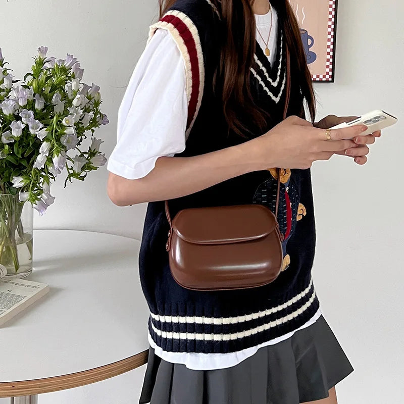 Kira | Women's Retro Saddle Leather Crossbody Handbag