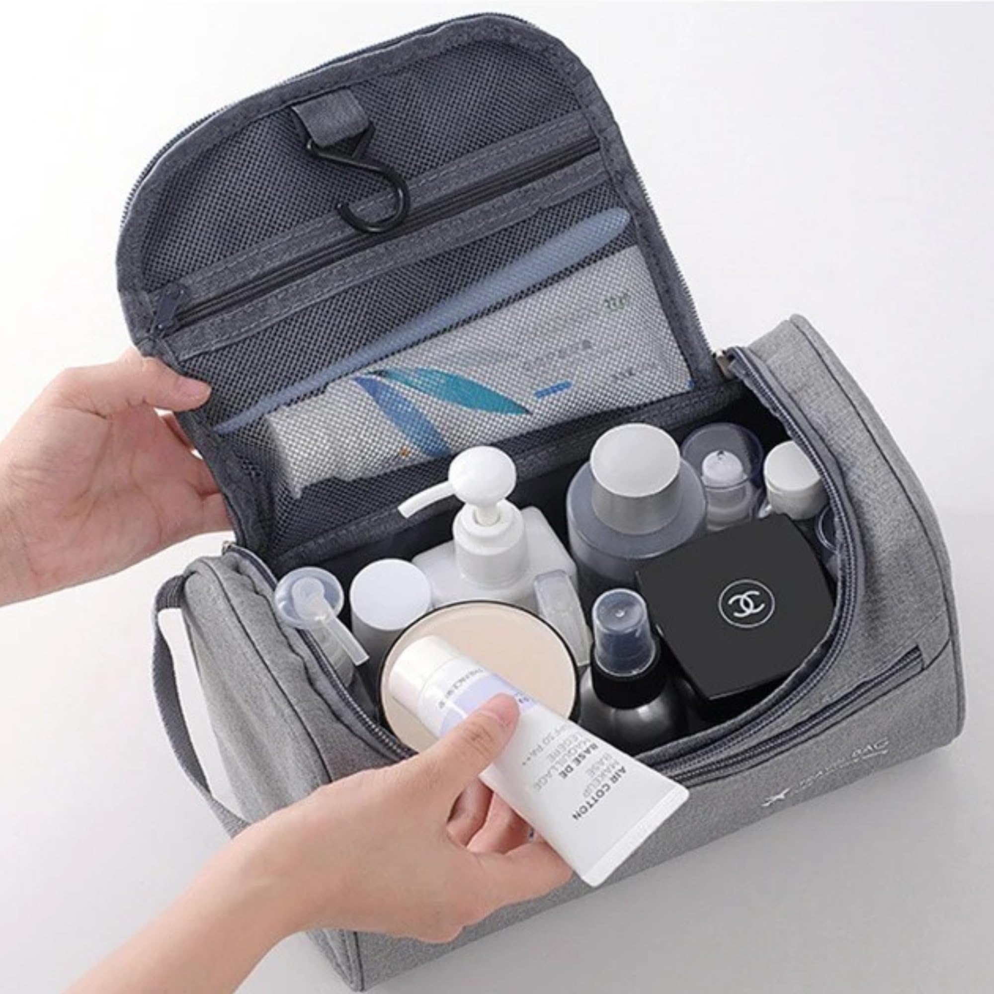 Kimora | Hanging Waterproof Toiletry Organizer