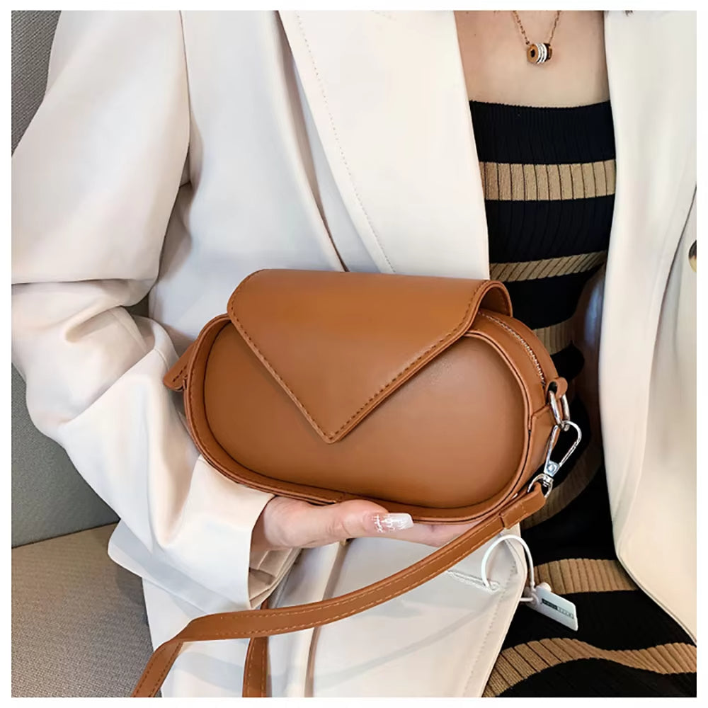 Cameron | Compact & Lightweight Retro-Inspired Sling Purse