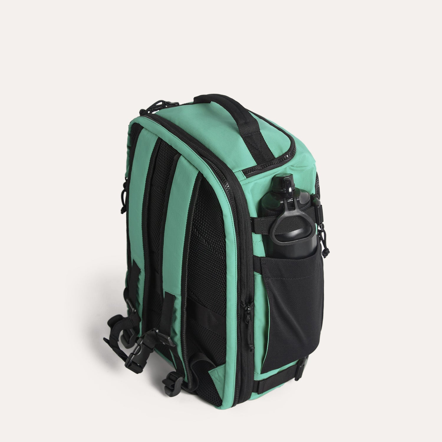 Ultimate 28L-38L Expandable Mesh Travel Backpack for Adventurers