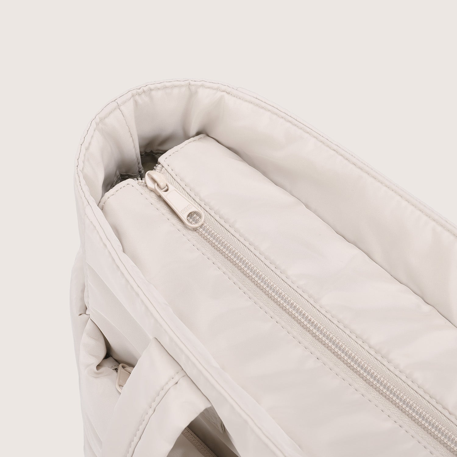 Stylish Bagsmart 20L Puffy Tote with Dedicated 15.6" Laptop Storage
