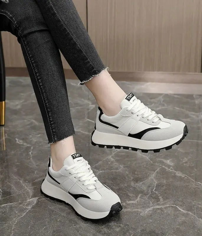 COPENHAGEN | Stylish Black and White Women’s Sneakers - Lizabella Fashion -  -  - COPENHAGEN | Stylish Black and White Women’s Sneakers - Lizabella Fashion - #tag1# - #tag2#