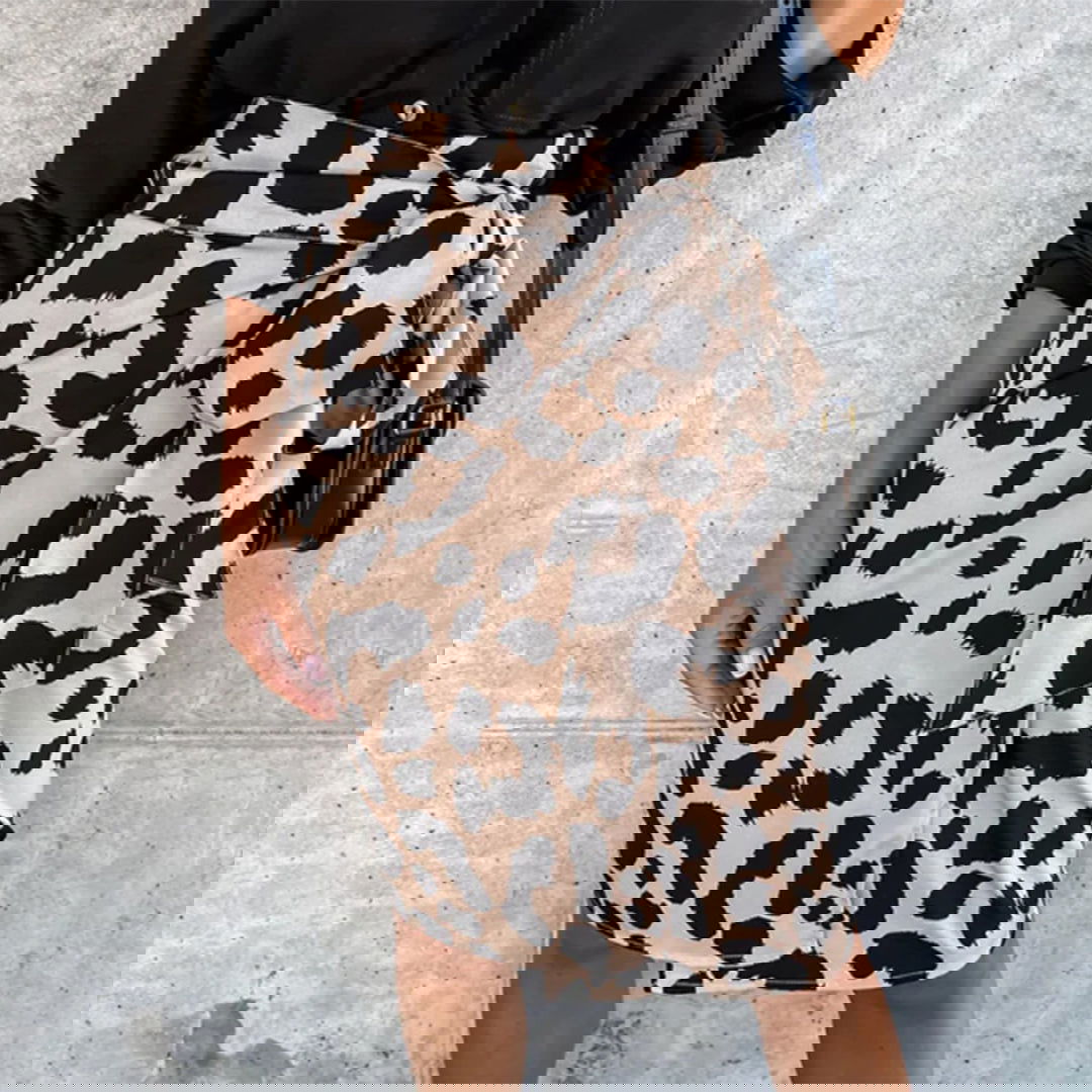 Chic Leopard Print Skirt for Trendsetting Women - DEBBIE Collection - Lizabella Fashion -  -  - Chic Leopard Print Skirt for Trendsetting Women - DEBBIE Collection - Lizabella Fashion - #tag1# - #tag2#