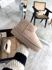 Cozy Autumn Boots by MILLS - Lizabella Fashion -  -  - Cozy Autumn Boots by MILLS - Lizabella Fashion - #tag1# - #tag2#
