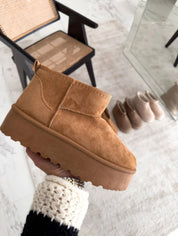 Cozy Autumn Boots by MILLS - Lizabella Fashion -  -  - Cozy Autumn Boots by MILLS - Lizabella Fashion - #tag1# - #tag2#