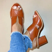 GILLIAN | Chic and Stylish Leather Sandals - Lizabella Fashion
