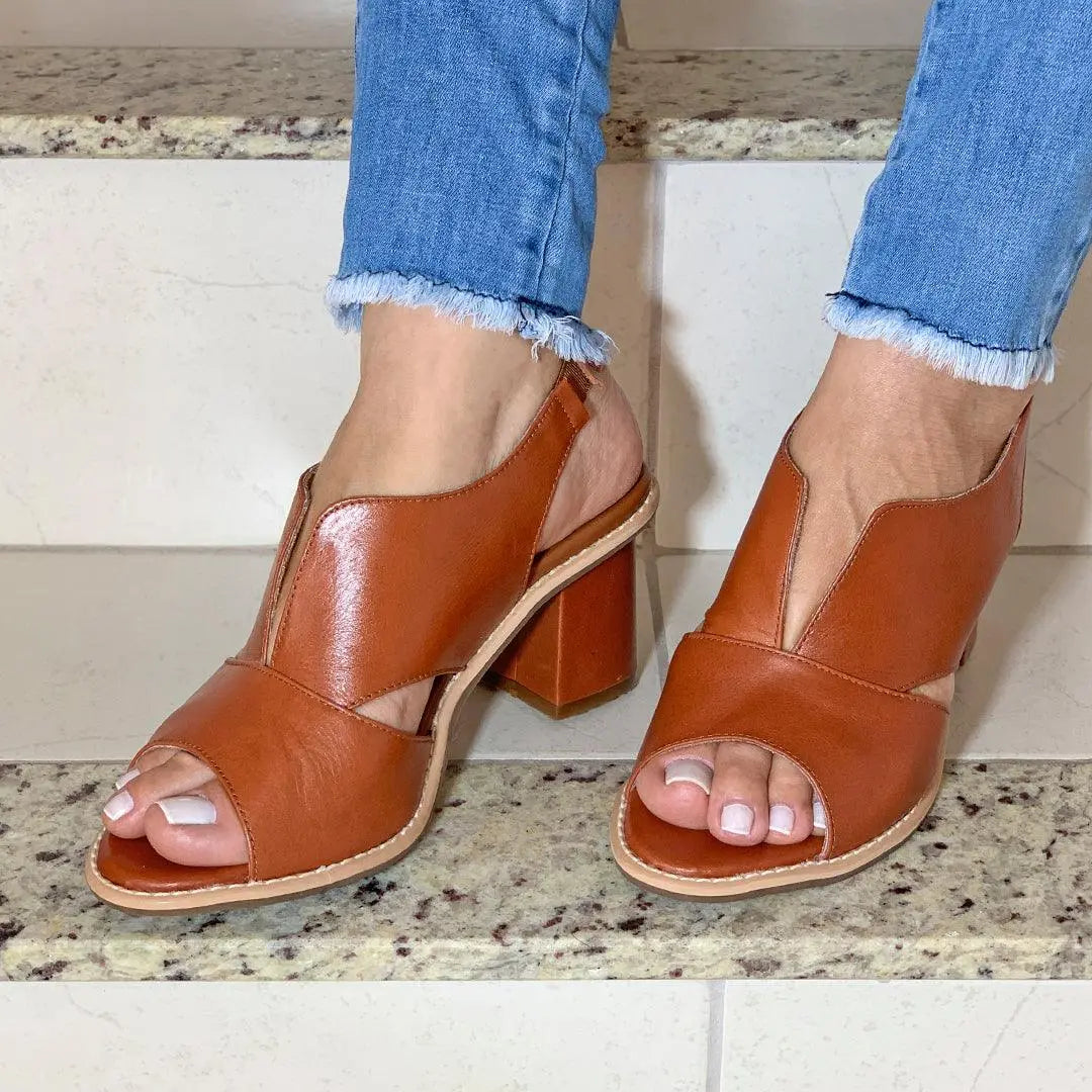 GILLIAN | Chic and Stylish Leather Sandals - Lizabella Fashion