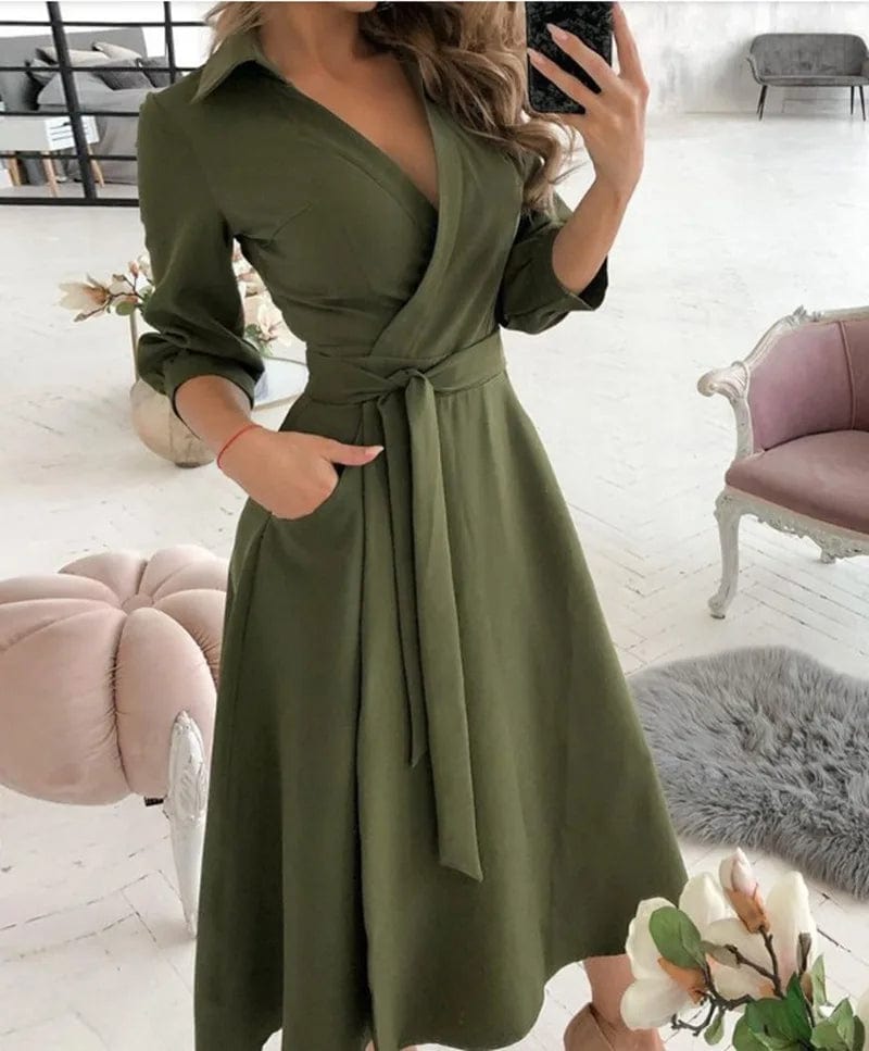 Juliet | Classic V-Neck Midi Dress - Captivating Charm for Formal Affairs