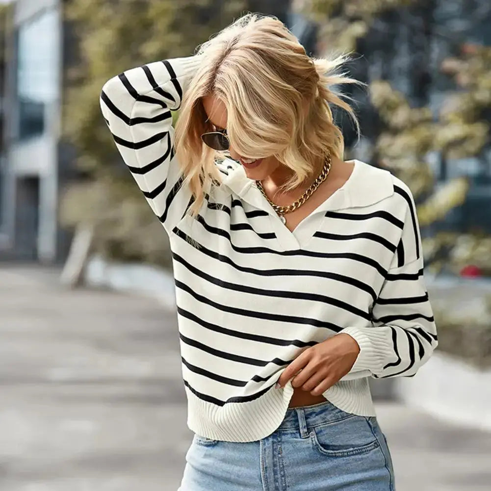 KIKI | Stylish and Cozy Sweater - Lizabella Fashion