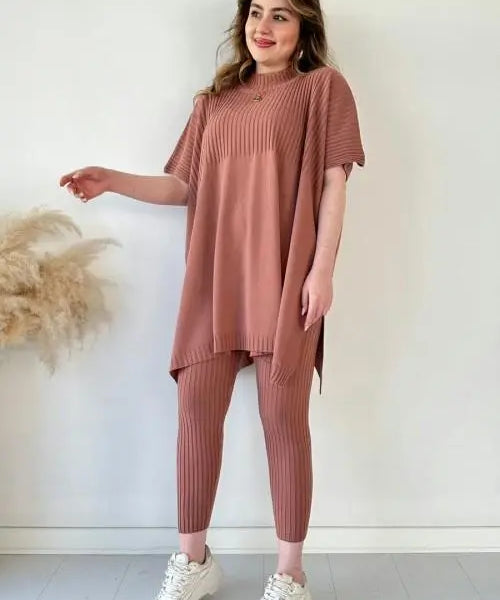 NIKKI | Cozy Chic Two-Piece Ensemble - Lizabella Fashion