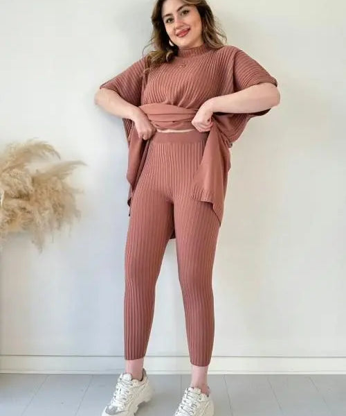 NIKKI | Cozy Chic Two-Piece Ensemble - Lizabella Fashion