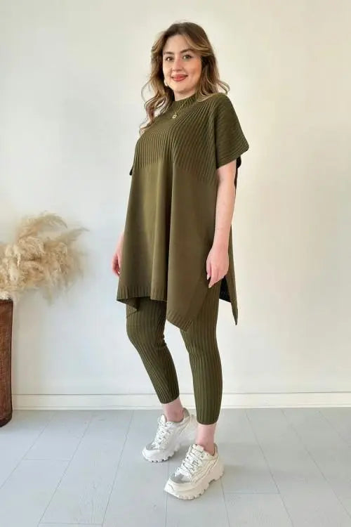 NIKKI | Cozy Chic Two-Piece Ensemble - Lizabella Fashion