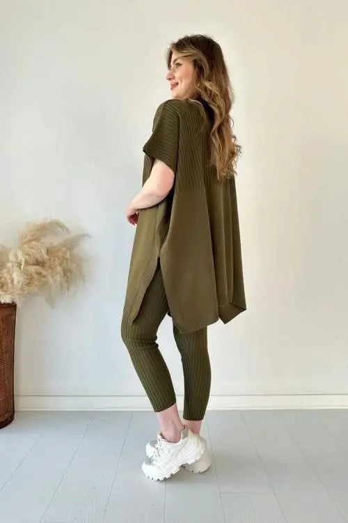 NIKKI | Cozy Chic Two-Piece Ensemble - Lizabella Fashion
