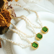 Leslie | Green Pendant Pearl Necklace