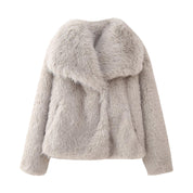 Meredith | Women's Luxurious & Cozy Fur Coat