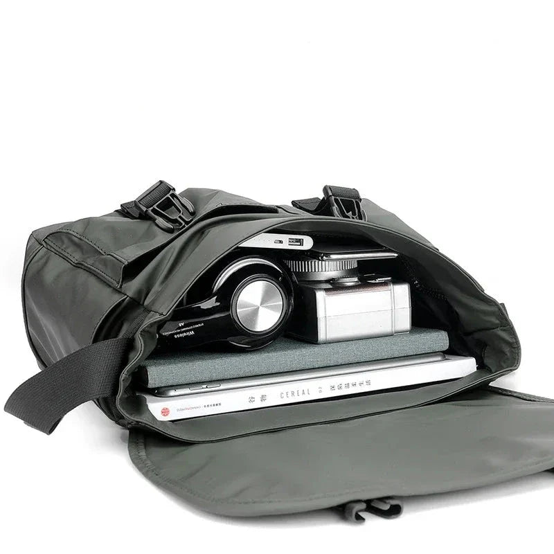 Cillian | Classic Nylon Waterproof Crossbody Messenger Bag