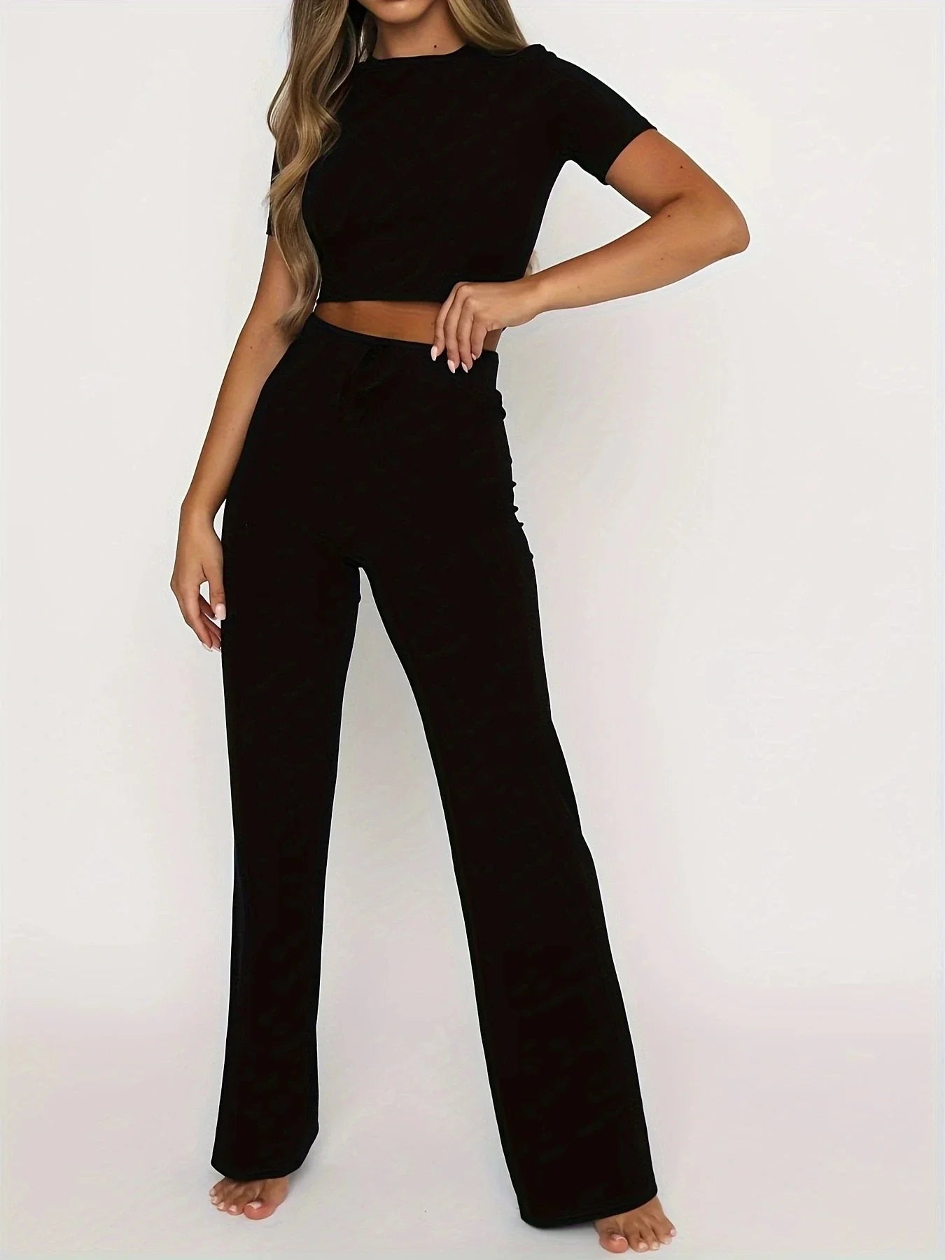 Elevate Your Workout: Women's Two-Piece Casual Yoga Gym Set by Lynette - Lizabella Fashion