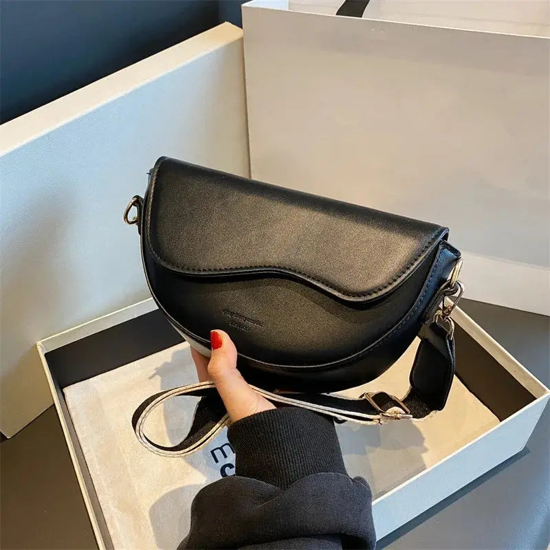 Amina | Women's Vintage Leather Crossbody Saddle Handbag