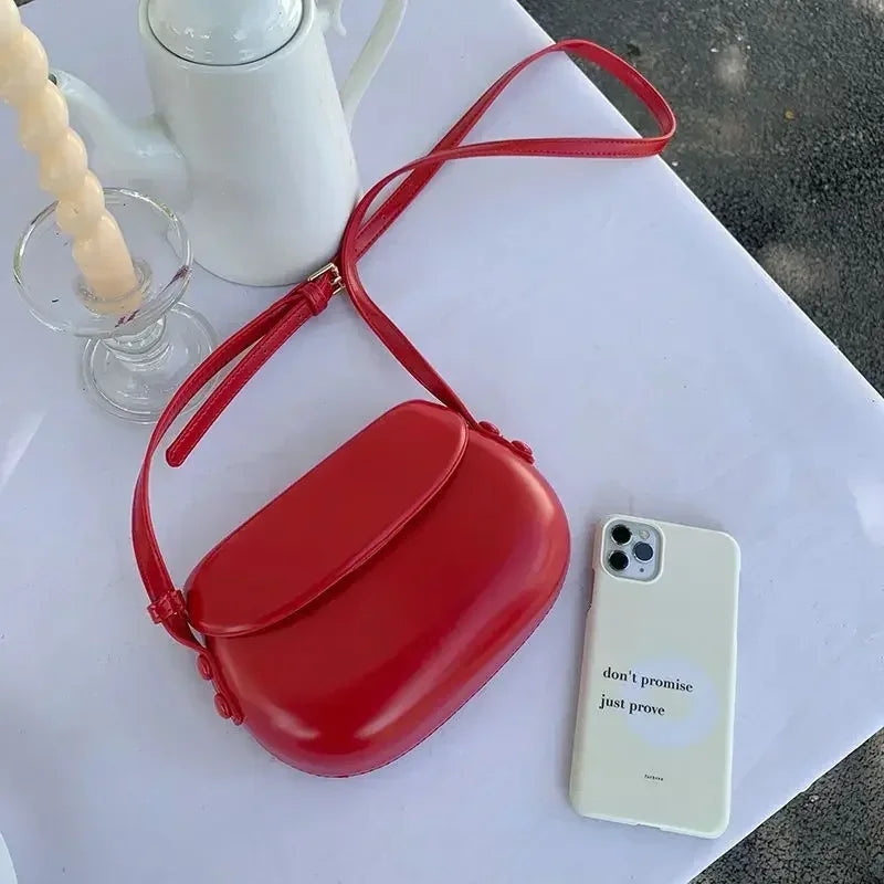 Kira | Women's Retro Saddle Leather Crossbody Handbag