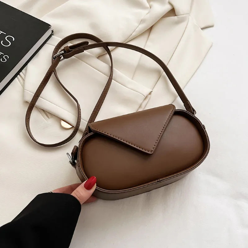 Cameron | Compact & Lightweight Retro-Inspired Sling Purse