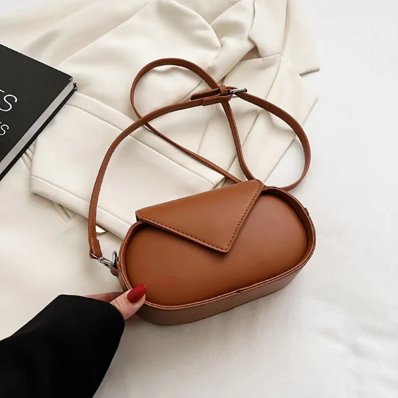 Cameron | Compact & Lightweight Retro-Inspired Sling Purse