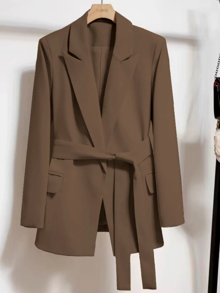 Ava | Stylish Belted Blazer for a Modern Look