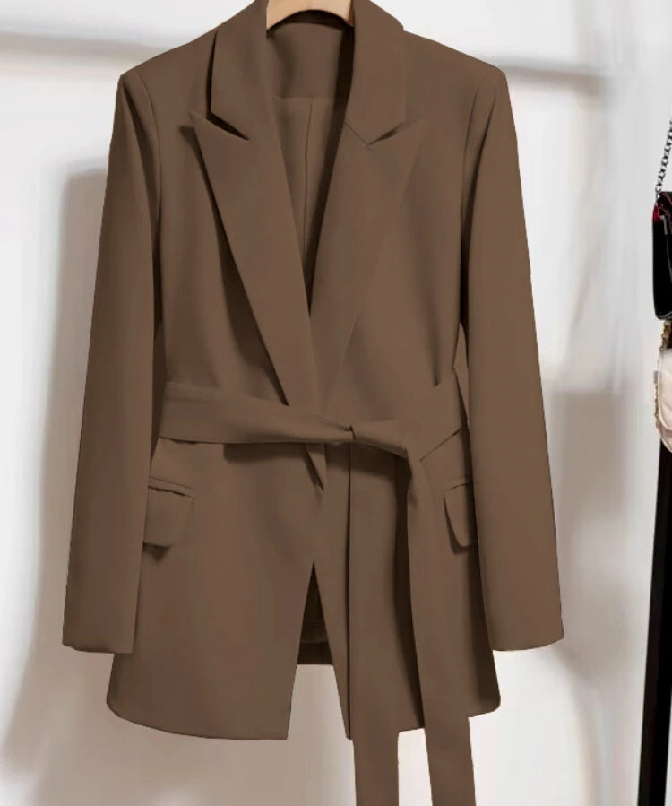 Ava | Stylish Belted Blazer for a Modern Look