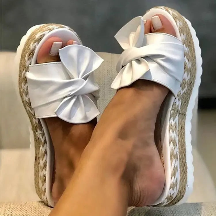 Scarlet Bliss | Chic Summer Sandals with Adorable Bow Detail - Lizabella Fashion
