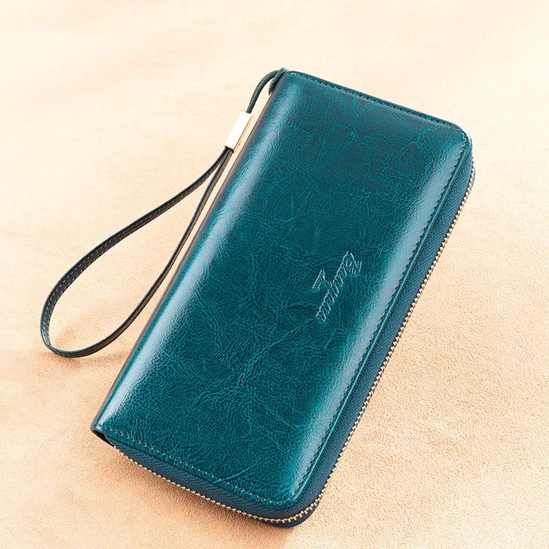 Harlee | Sleek and Versatile Travel Pouch