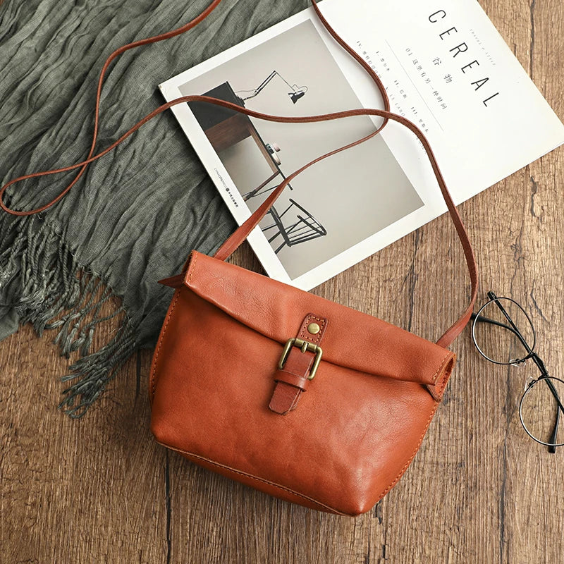 Lyra | Timeless and Functional Vintage-Style Mini Sling Bag
