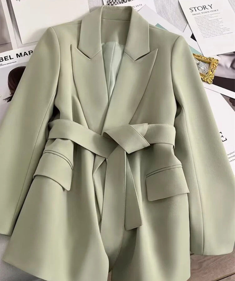 Ava | Stylish Belted Blazer for a Modern Look