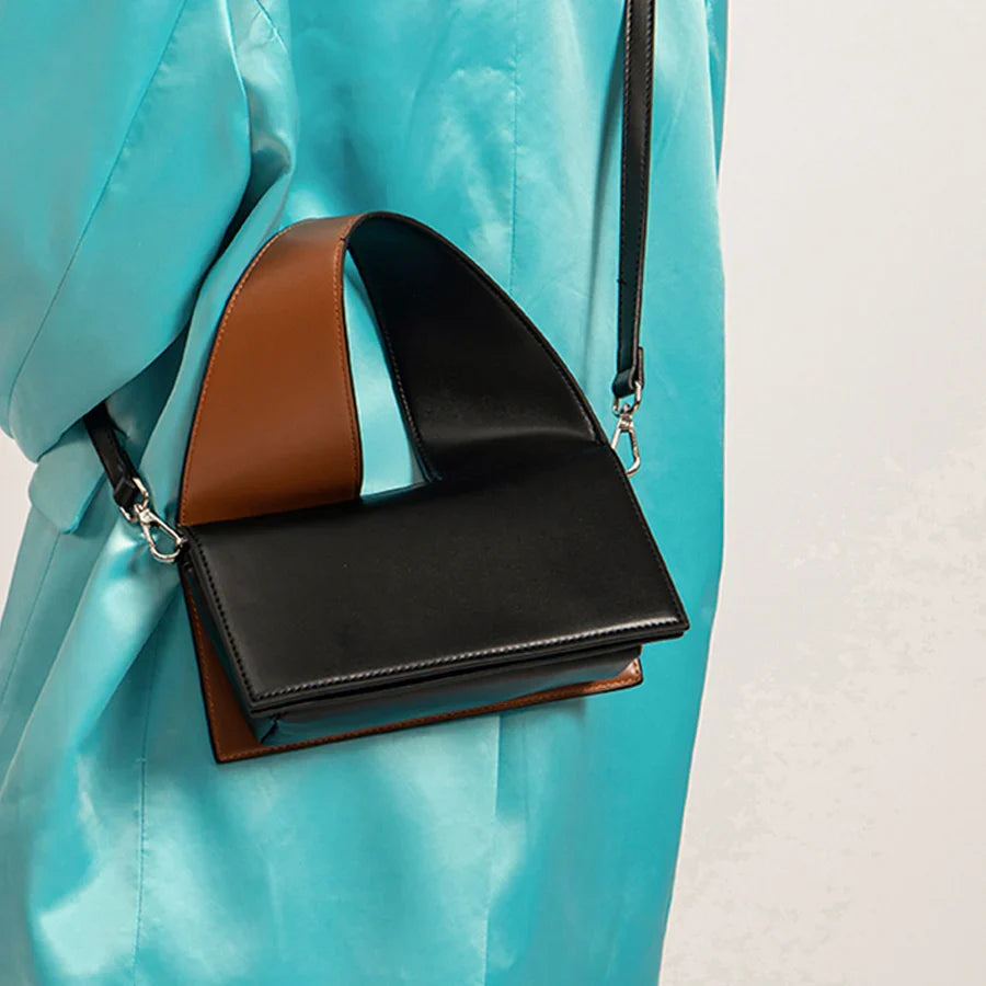 Liana | Elegant & Trendsetter Crossbody Purse