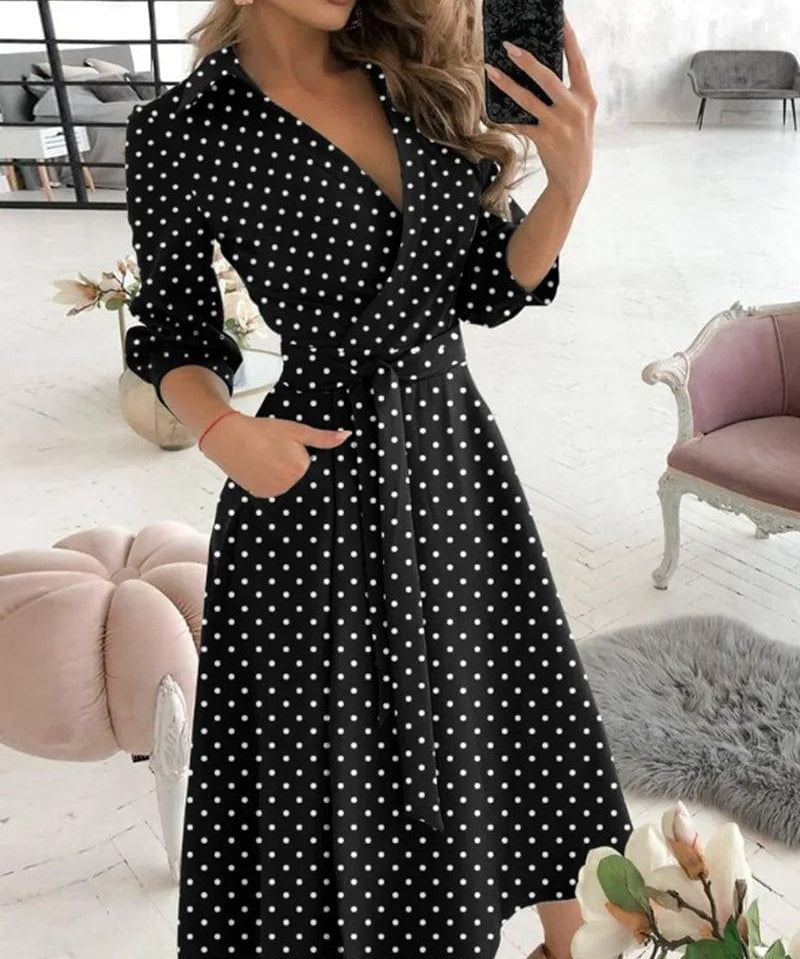 Juliet | Classic V-Neck Midi Dress - Captivating Charm for Formal Affairs