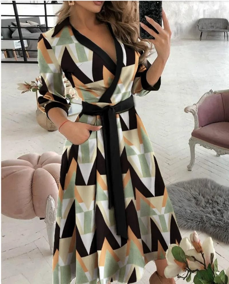 Juliet | Classic V-Neck Midi Dress - Captivating Charm for Formal Affairs