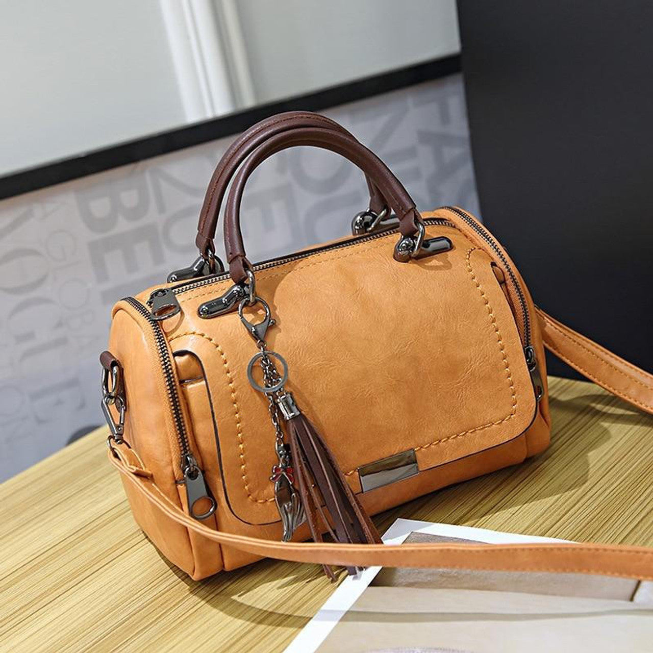 Flynn | Vintage Elegance Crossbody Bag