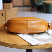 Romina | Sleek Crossbody Bag